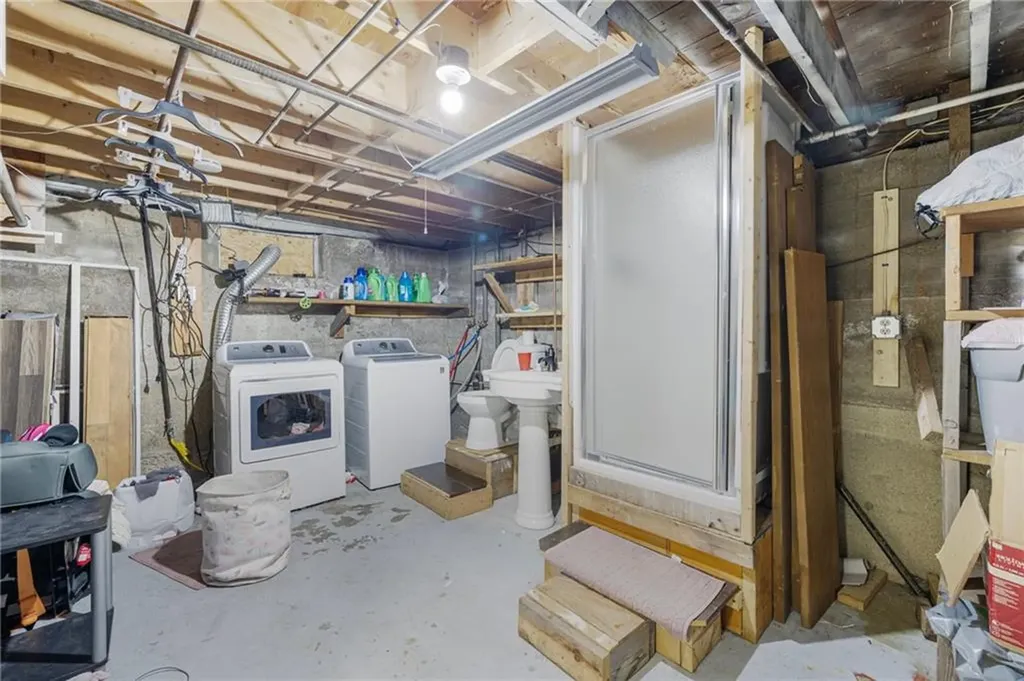 39 Meadow Avenue Cranston RI 02920