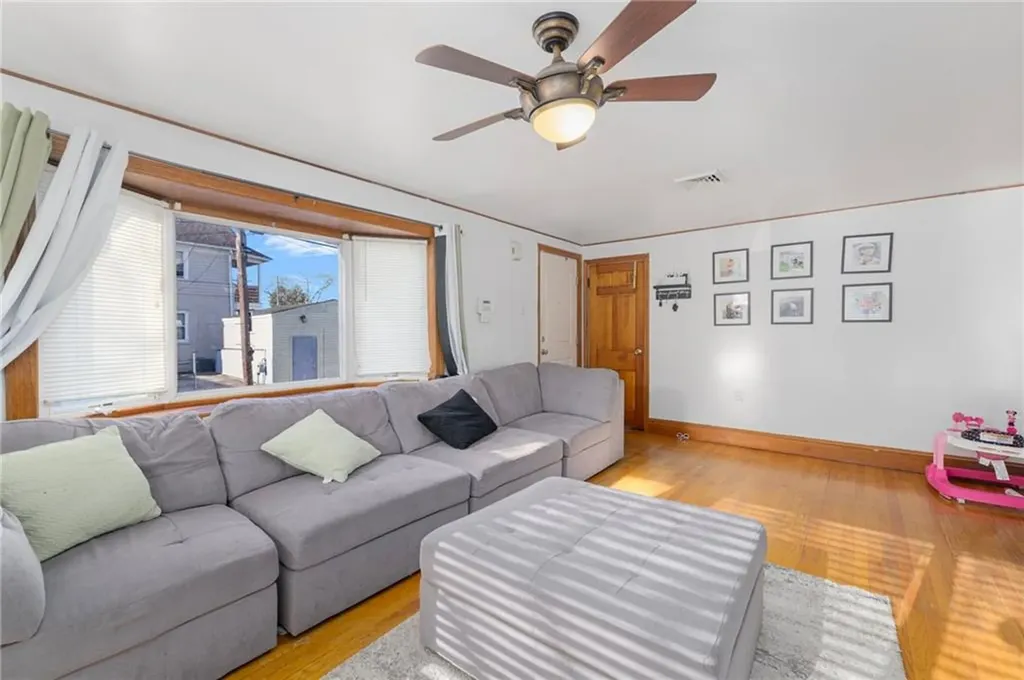 39 Meadow Avenue Cranston RI 02920