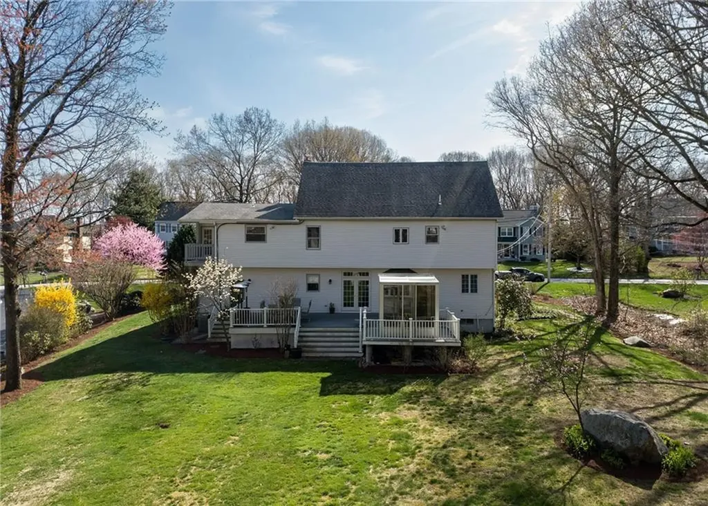 39 South Eagle Nest Drive Lincoln RI 02865