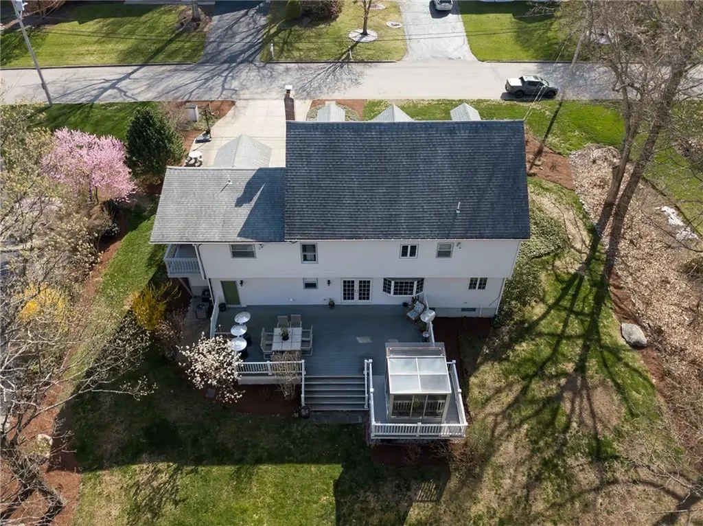 39 South Eagle Nest Drive Lincoln RI 02865