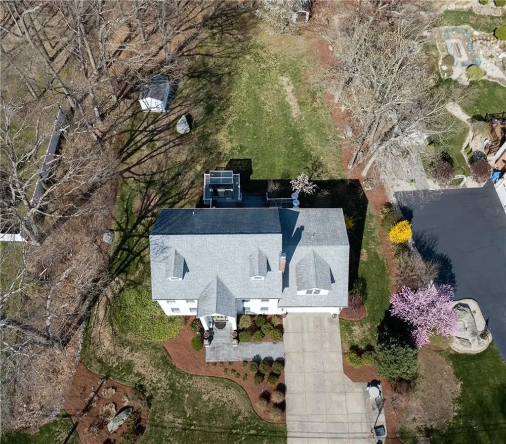 39 South Eagle Nest Drive Lincoln RI 02865