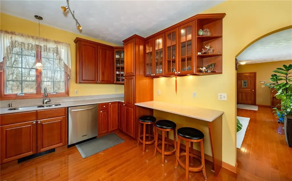 39 South Eagle Nest Drive Lincoln RI 02865