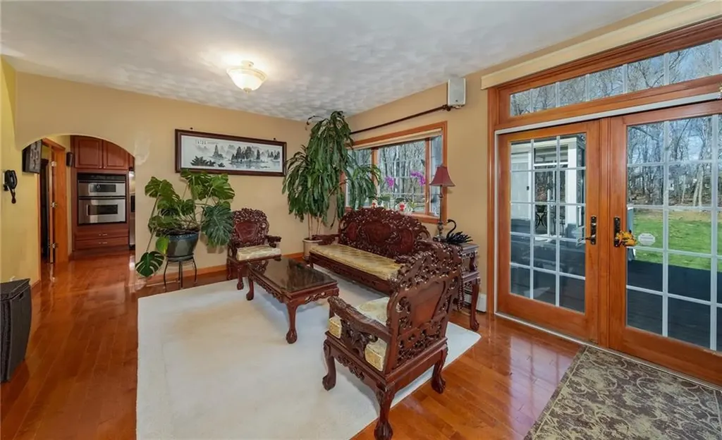 39 South Eagle Nest Drive Lincoln RI 02865