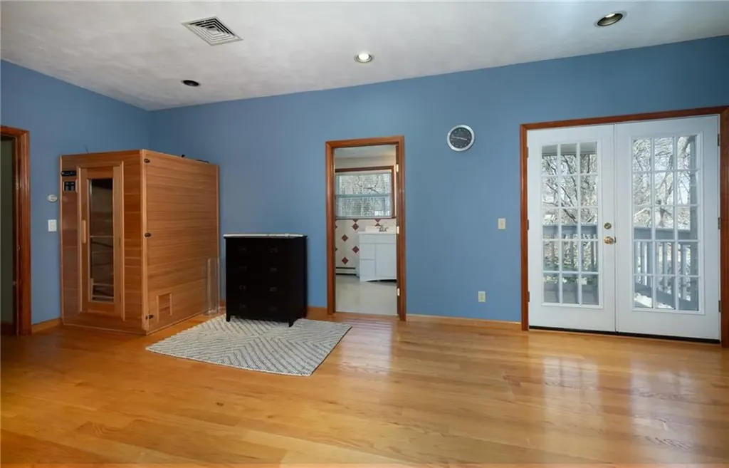 39 South Eagle Nest Drive Lincoln RI 02865