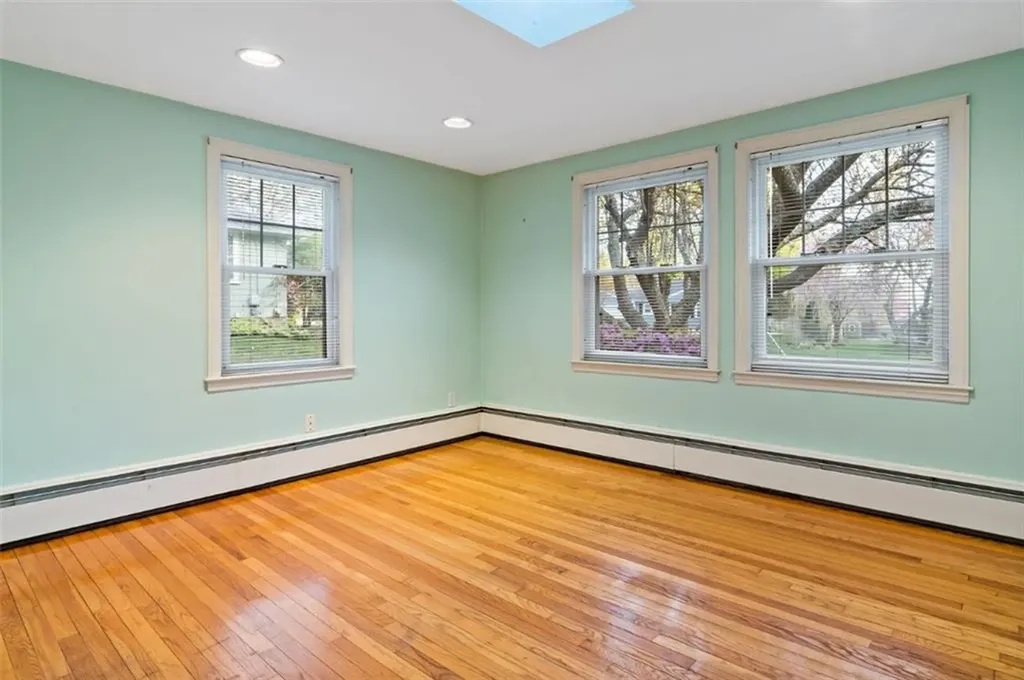 746 Love Lane Warwick RI 02818