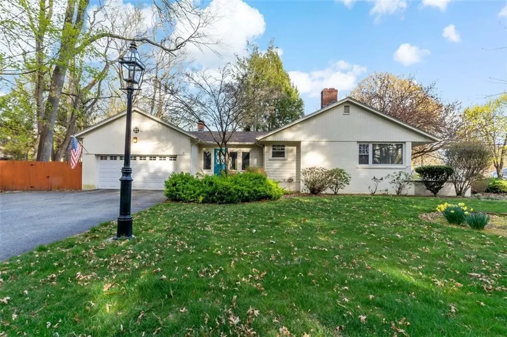 746 Love Lane Warwick RI 02818