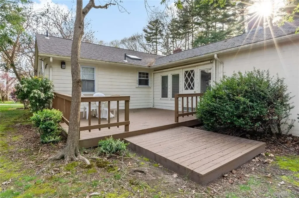 746 Love Lane Warwick RI 02818