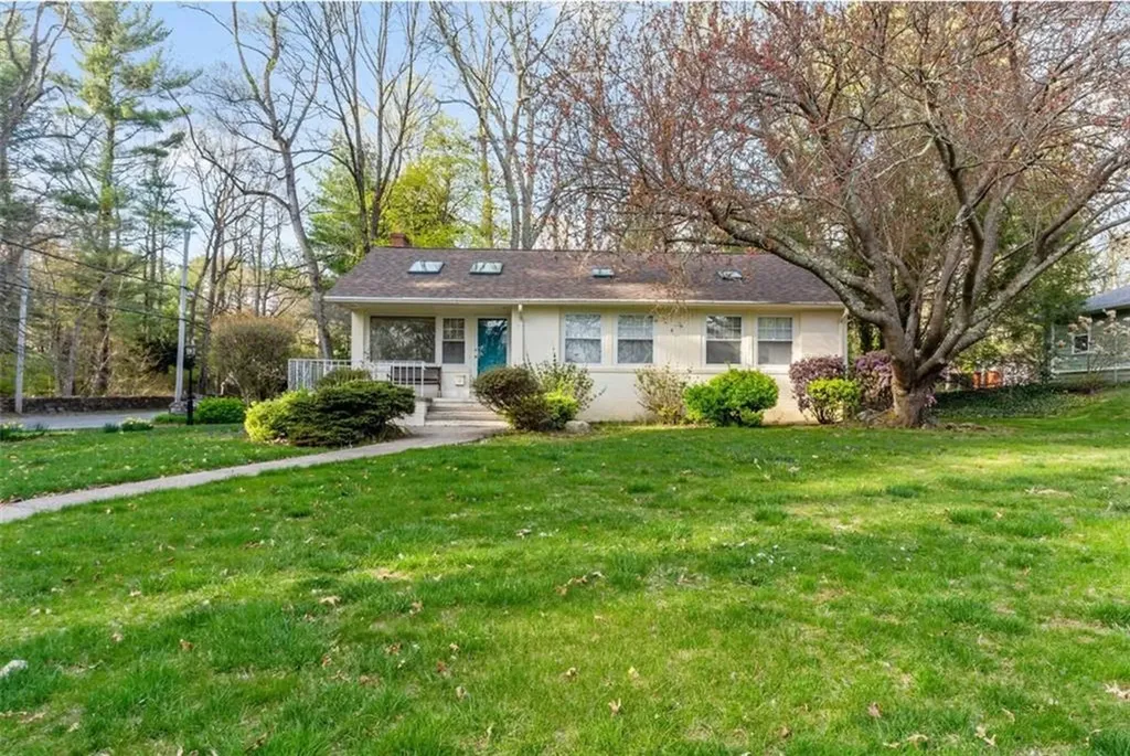 746 Love Lane Warwick RI 02818