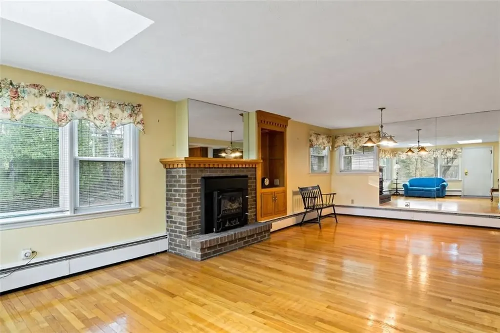 746 Love Lane Warwick RI 02818