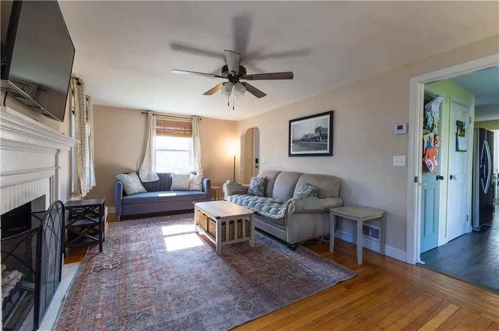 55 Knowles Drive Warwick RI 02888