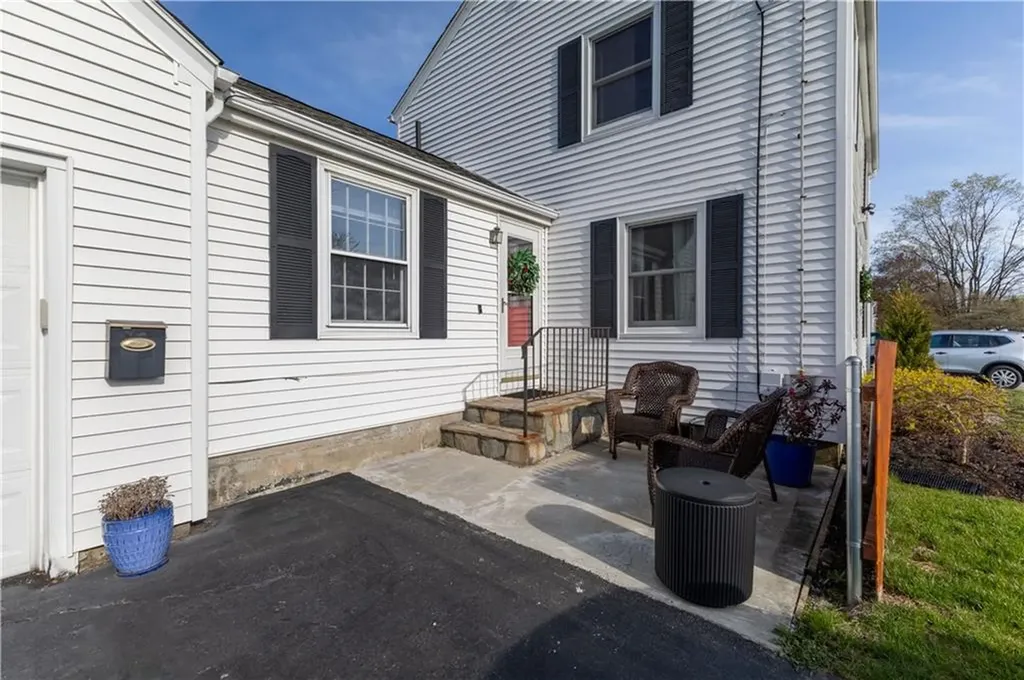 55 Knowles Drive Warwick RI 02888