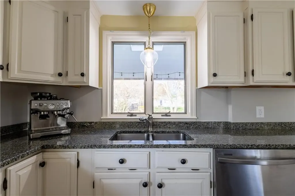 55 Knowles Drive Warwick RI 02888