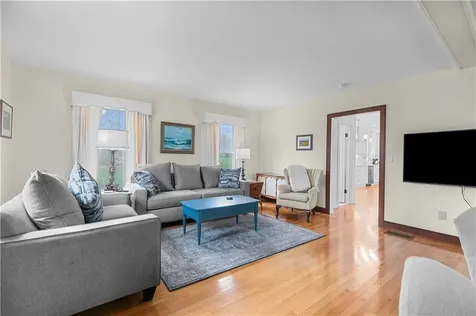 155 Taylor Road Portsmouth RI 02871