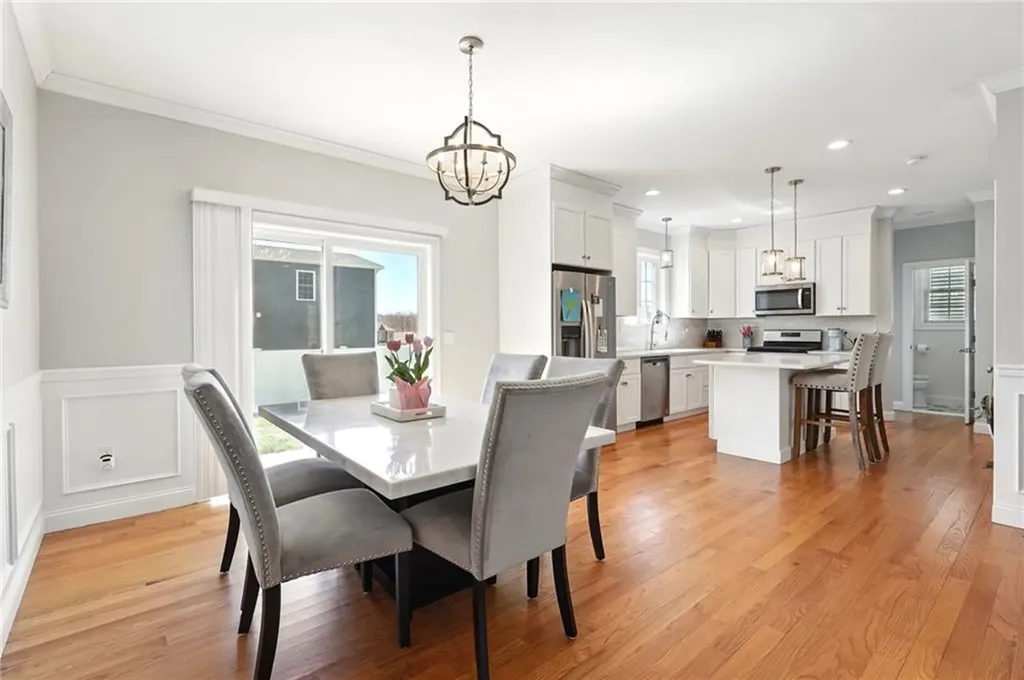 132 Cobble Hill Road Lincoln RI 02865