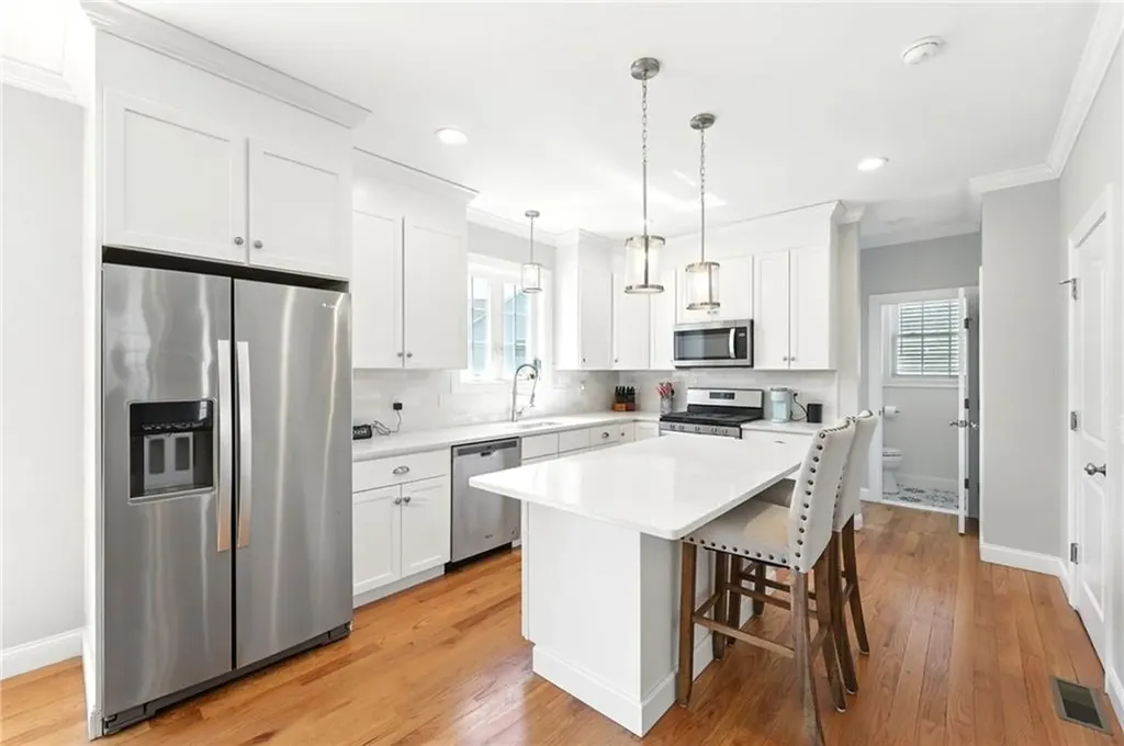 132 Cobble Hill Road Lincoln RI 02865