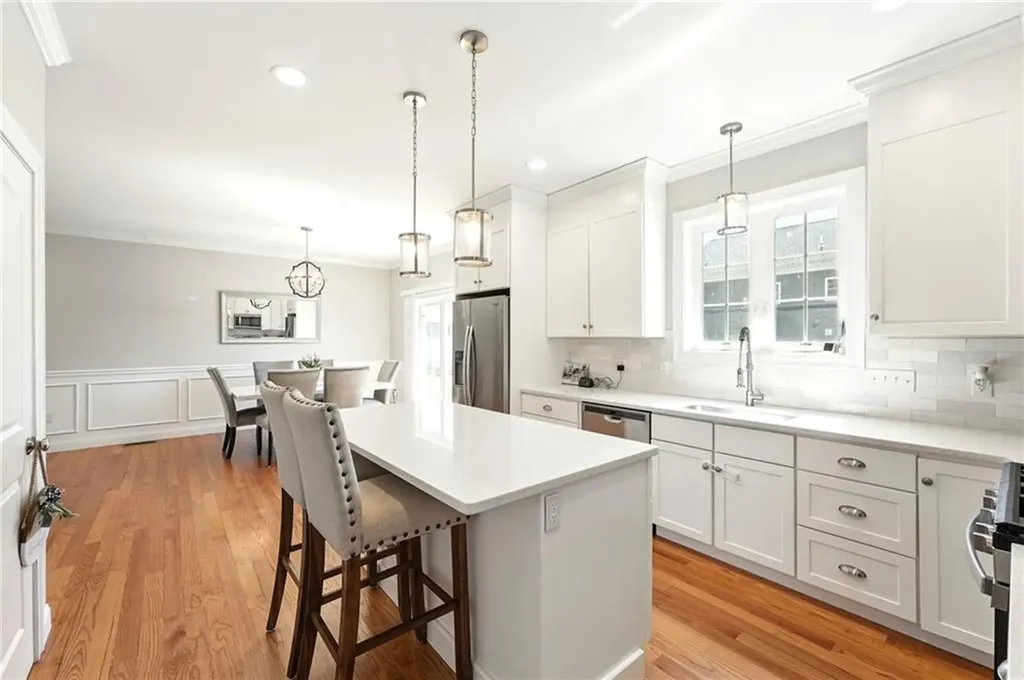 132 Cobble Hill Road Lincoln RI 02865