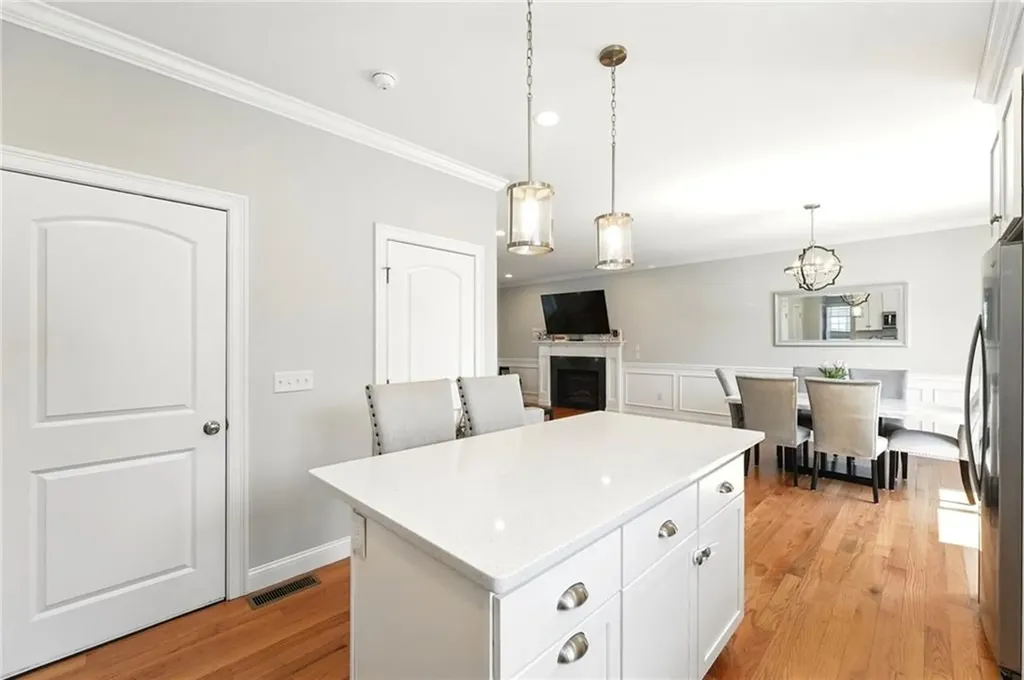 132 Cobble Hill Road Lincoln RI 02865