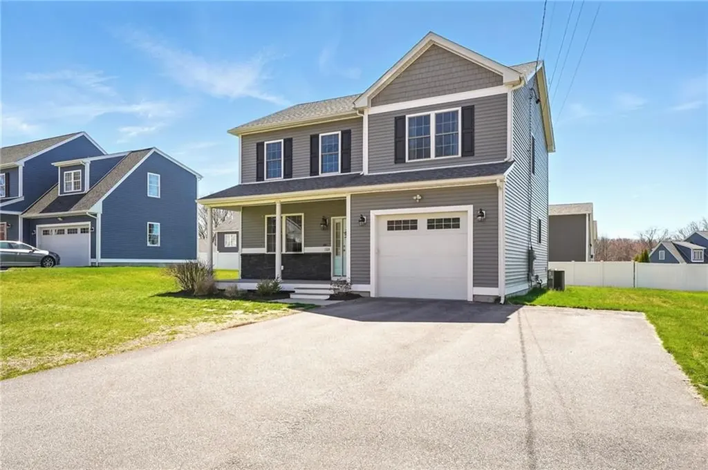 132 Cobble Hill Road Lincoln RI 02865