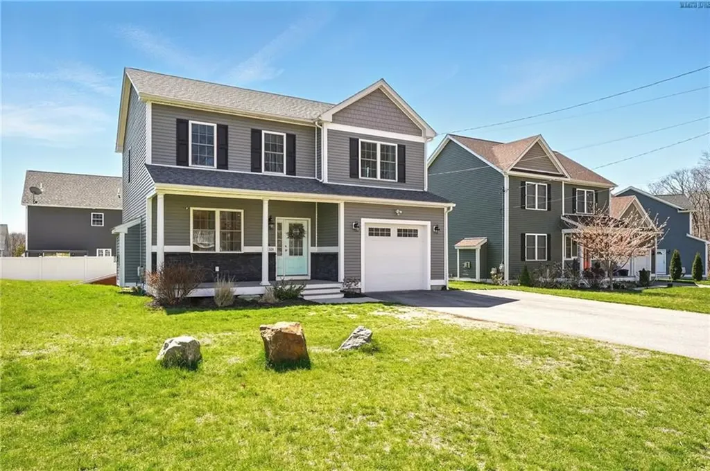 132 Cobble Hill Road Lincoln RI 02865