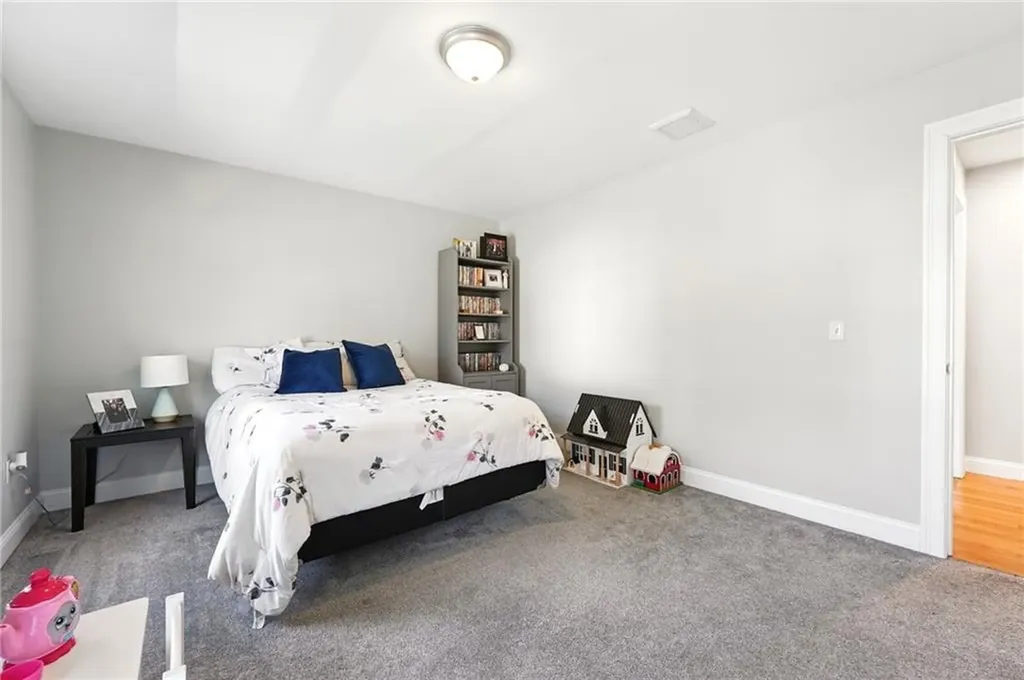 132 Cobble Hill Road Lincoln RI 02865