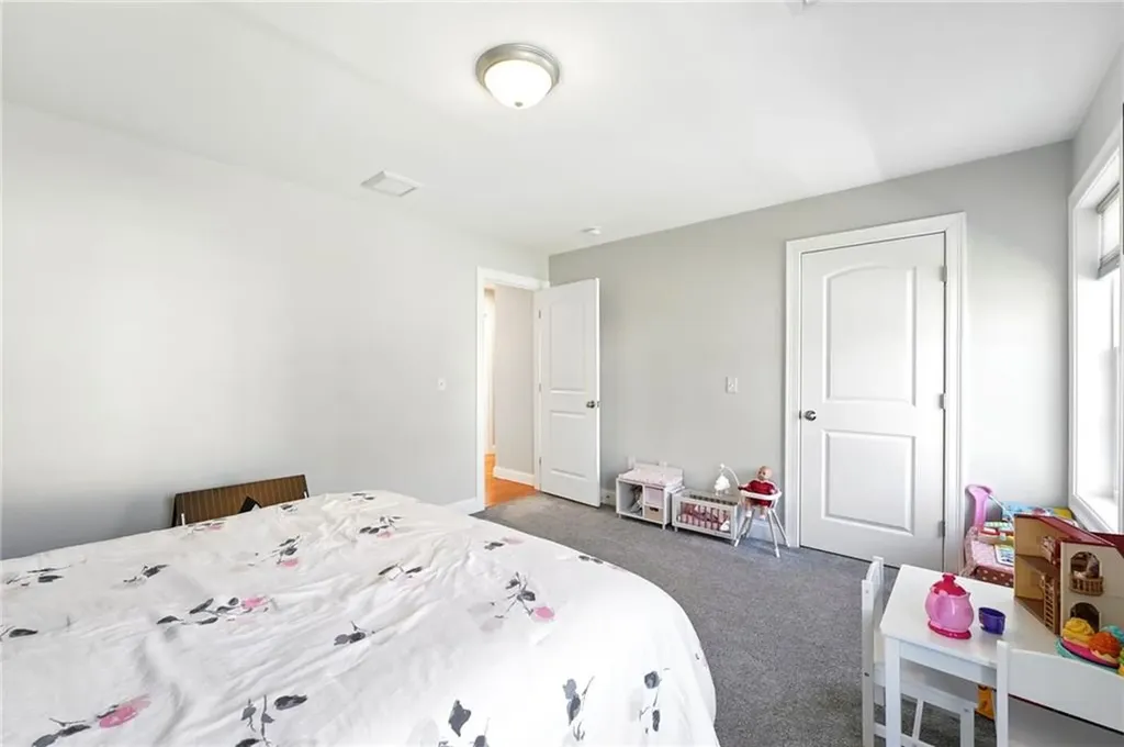 132 Cobble Hill Road Lincoln RI 02865