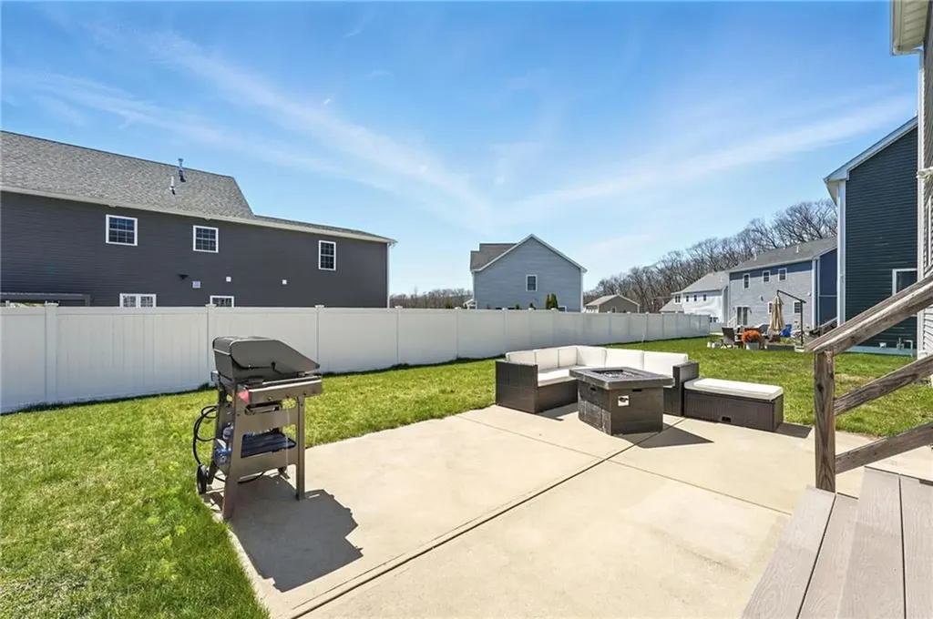 132 Cobble Hill Road Lincoln RI 02865