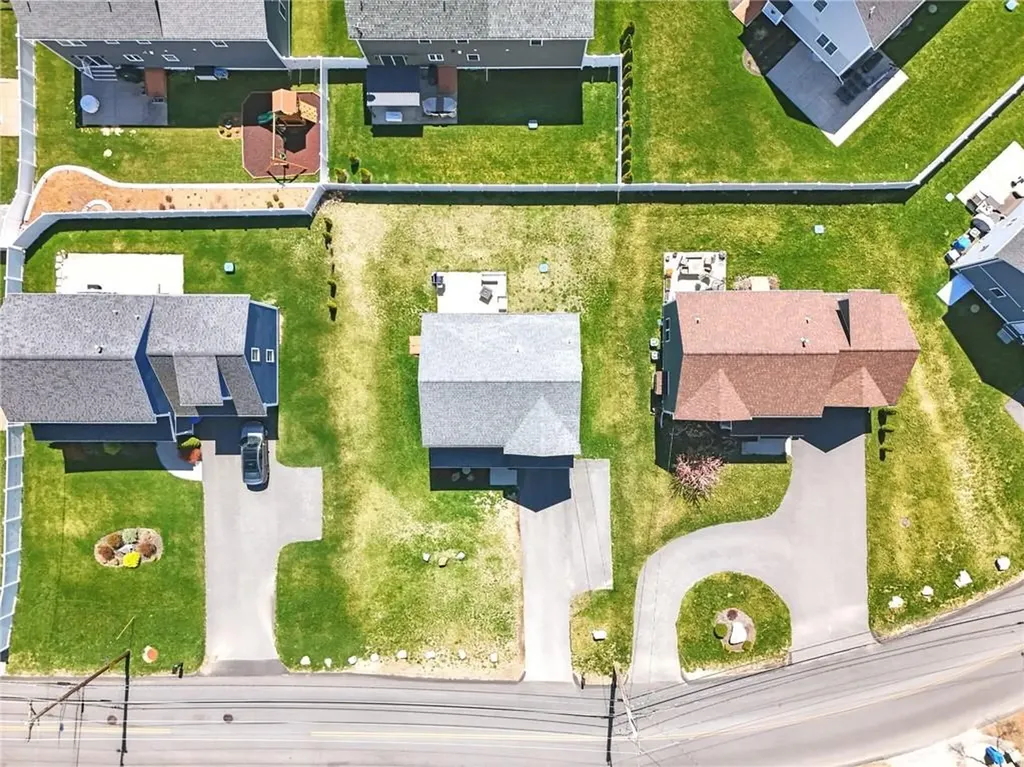 132 Cobble Hill Road Lincoln RI 02865