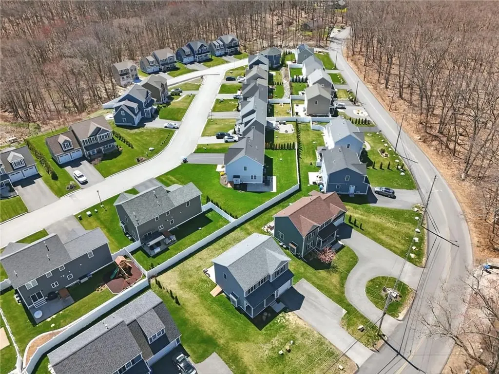 132 Cobble Hill Road Lincoln RI 02865