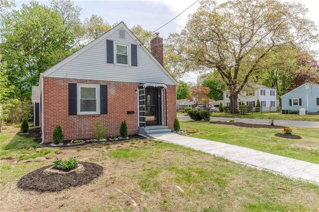 46 Freeman Street Warwick RI 02886