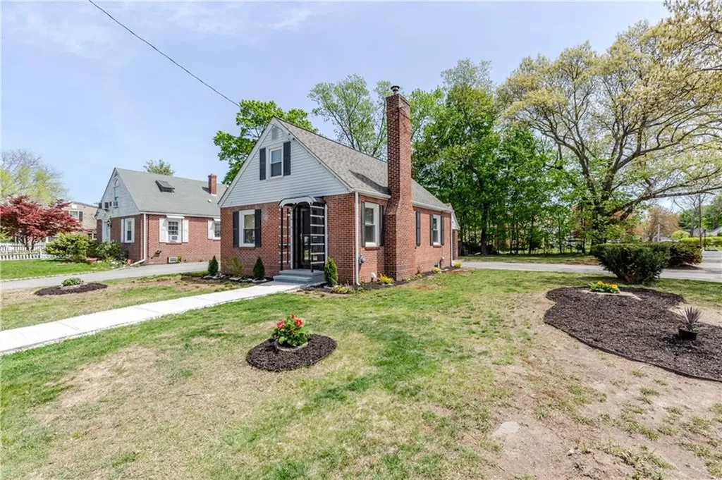 46 Freeman Street Warwick RI 02886