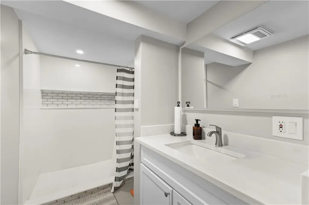 146 Smart Street Providence RI 02904