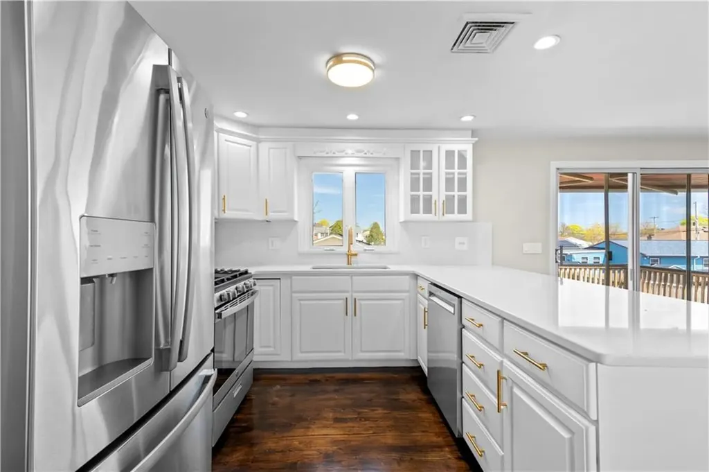 146 Smart Street Providence RI 02904