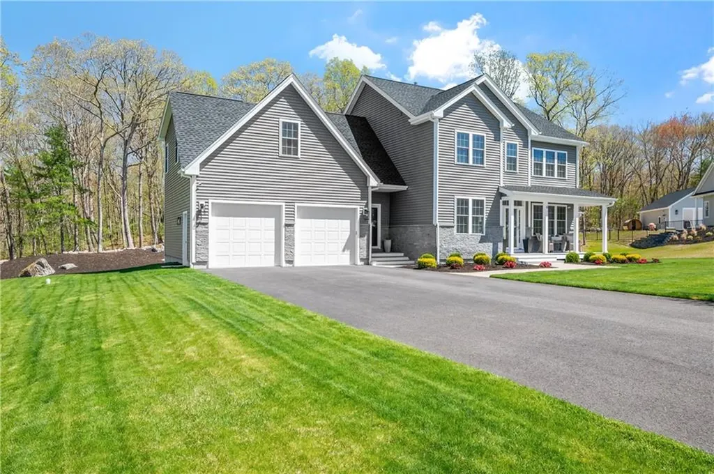 6 Kelsey Eden Way Cumberland RI 02864