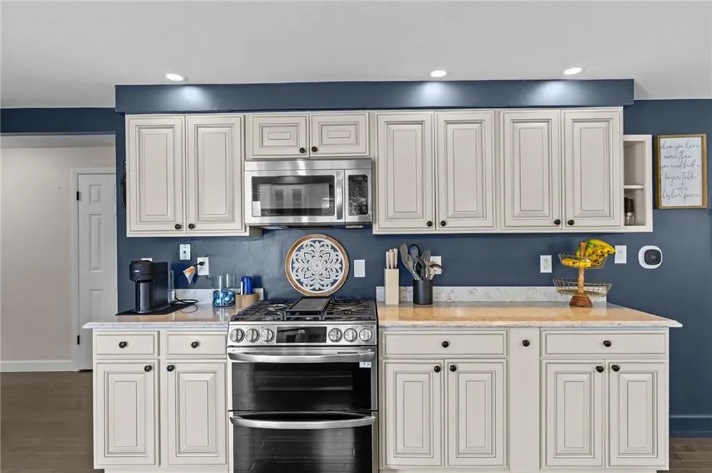 99 Tanglewood Drive West Warwick RI 02893
