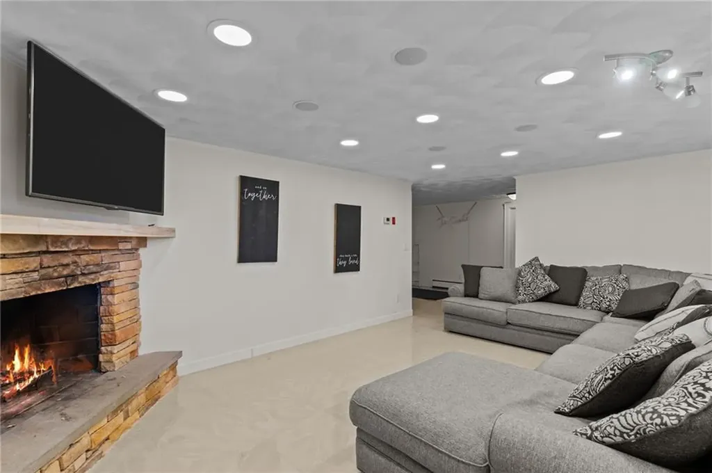 99 Tanglewood Drive West Warwick RI 02893