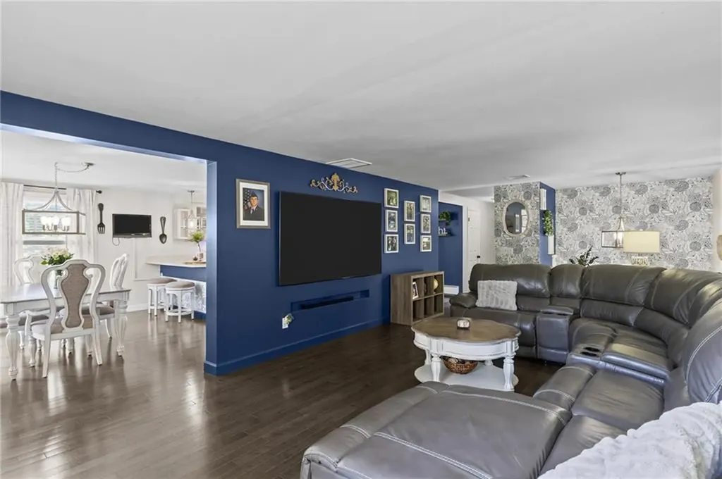99 Tanglewood Drive West Warwick RI 02893