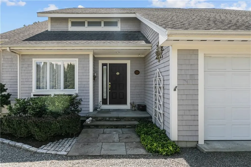 30 Sunnyside Avenue Bristol RI 02809