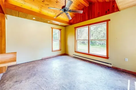 27 North Road Hopkinton RI 02833