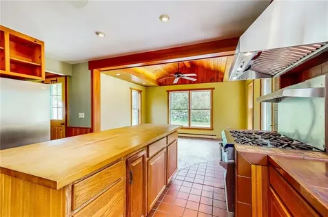 27 North Road Hopkinton RI 02833