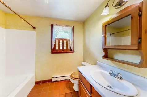 27 North Road Hopkinton RI 02833