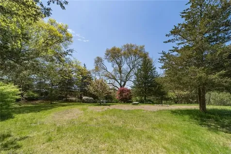 27 North Road Hopkinton RI 02833