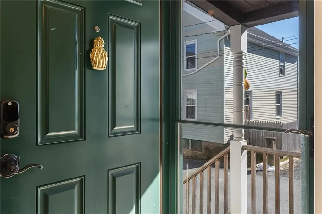 6 Gillies Court Newport RI 02840