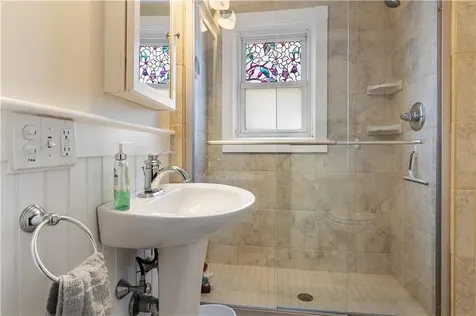 6 Gillies Court Newport RI 02840