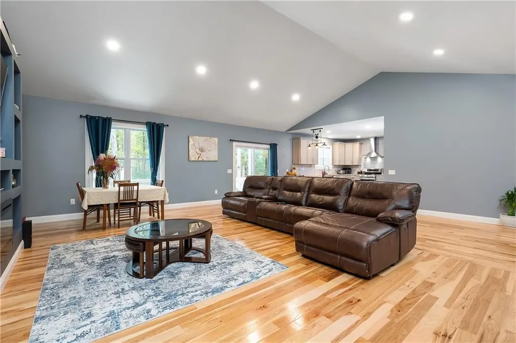 475 Ten Rod Road Exeter RI 02822