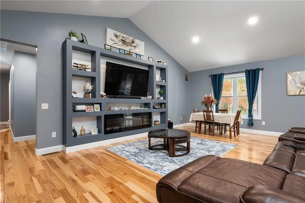 475 Ten Rod Road Exeter RI 02822