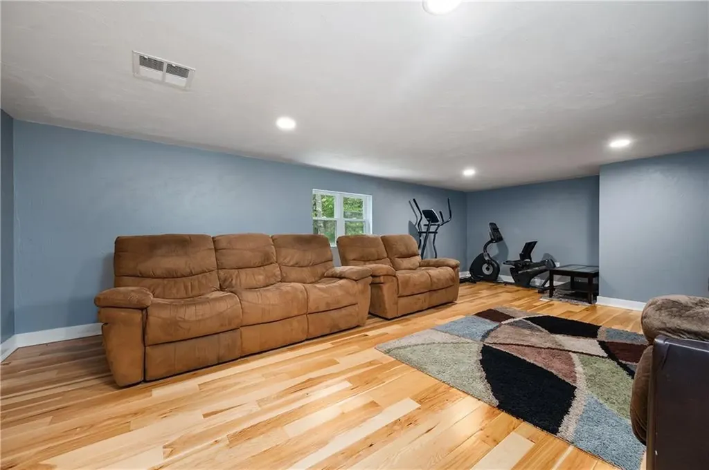 475 Ten Rod Road Exeter RI 02822