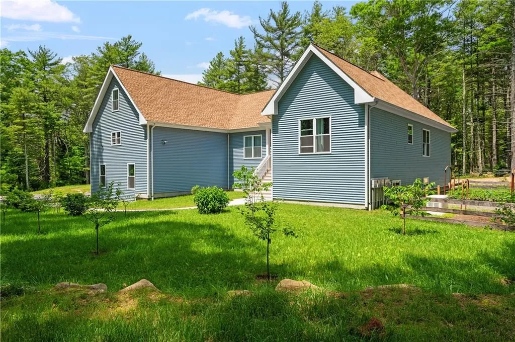 475 Ten Rod Road Exeter RI 02822