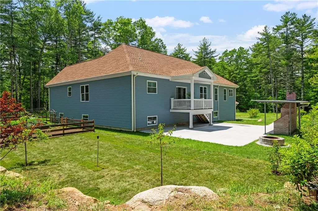 475 Ten Rod Road Exeter RI 02822