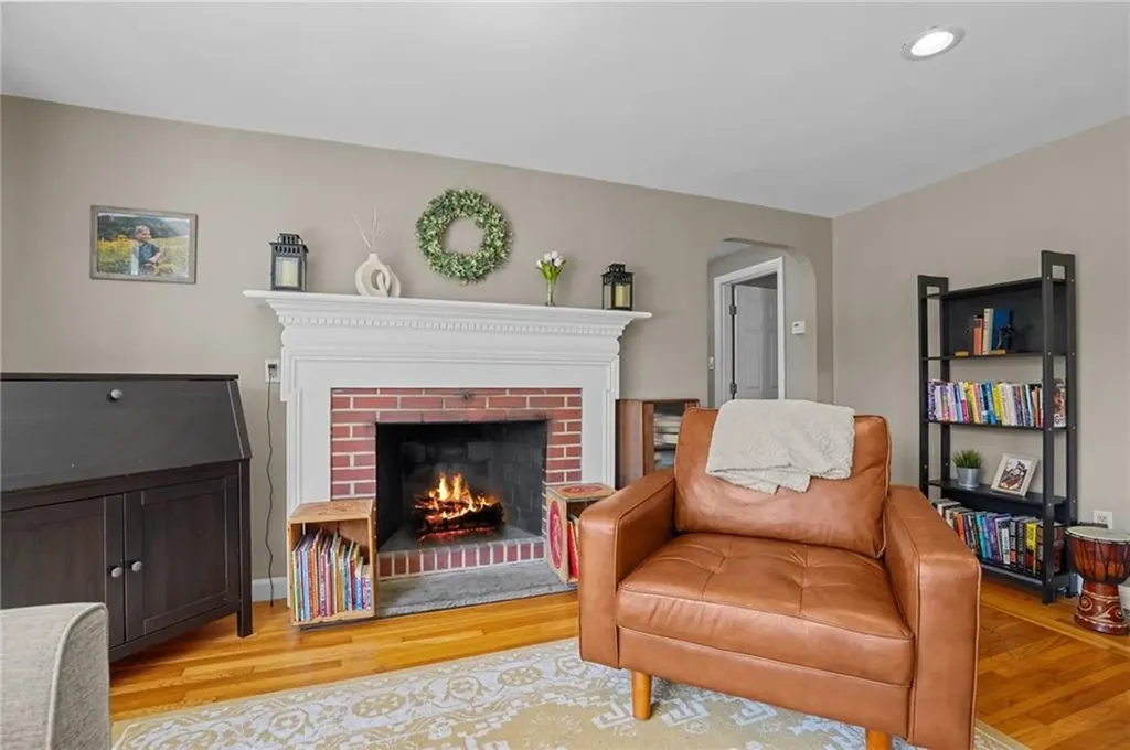 41 Darling Street Warwick RI 02886