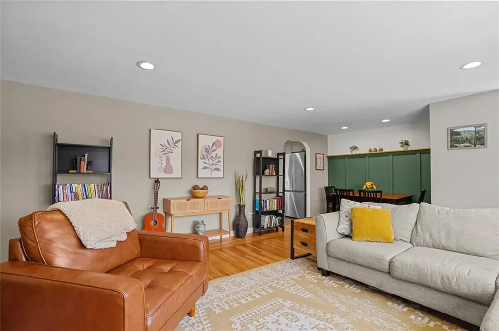 41 Darling Street Warwick RI 02886